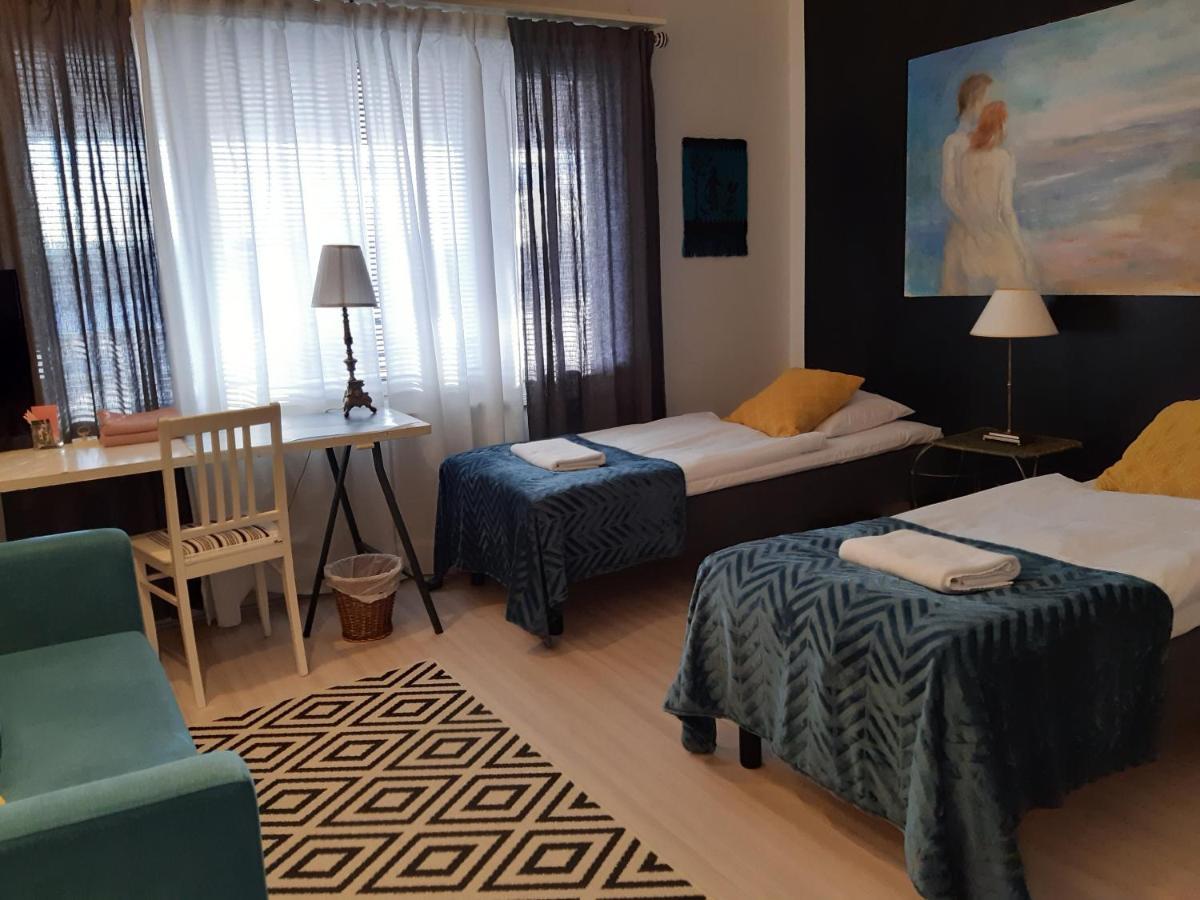 Wanha Neuvola Guesthouse ピエクサマキ エクステリア 写真
