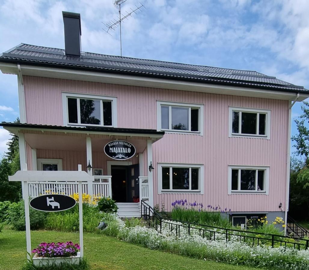 Wanha Neuvola Guesthouse ピエクサマキ エクステリア 写真