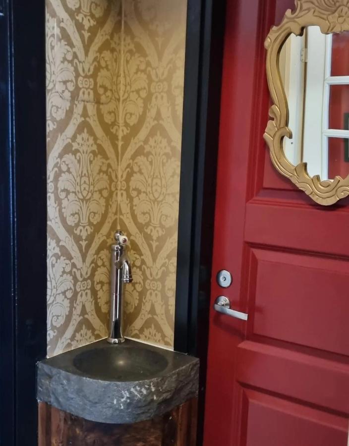 Wanha Neuvola Guesthouse ピエクサマキ エクステリア 写真
