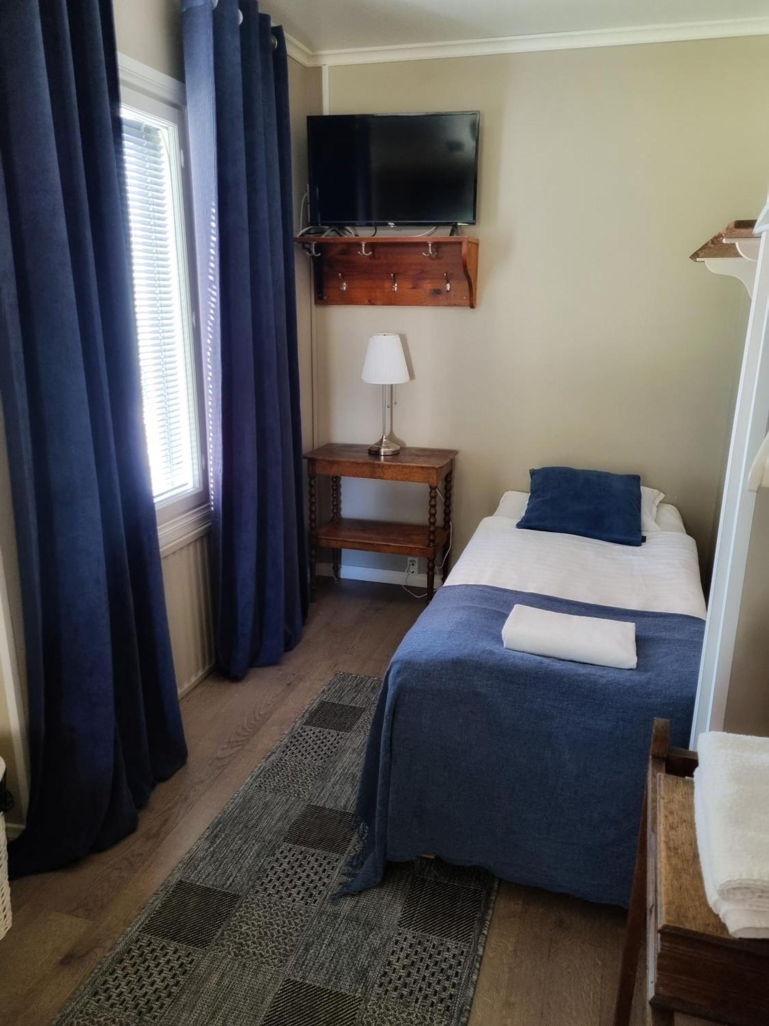 Wanha Neuvola Guesthouse ピエクサマキ エクステリア 写真